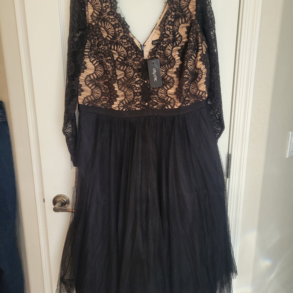 City Chic Rare Beauty Dress, size 16, Black, NWT
